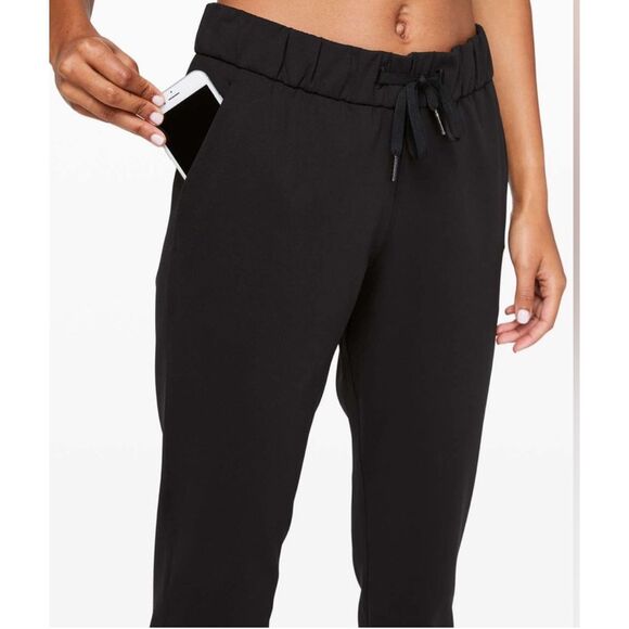 Lululemon Athletica On The Fly Black Drawstring Elastic Waist Pants - Women’s US - Picture 3 of 12